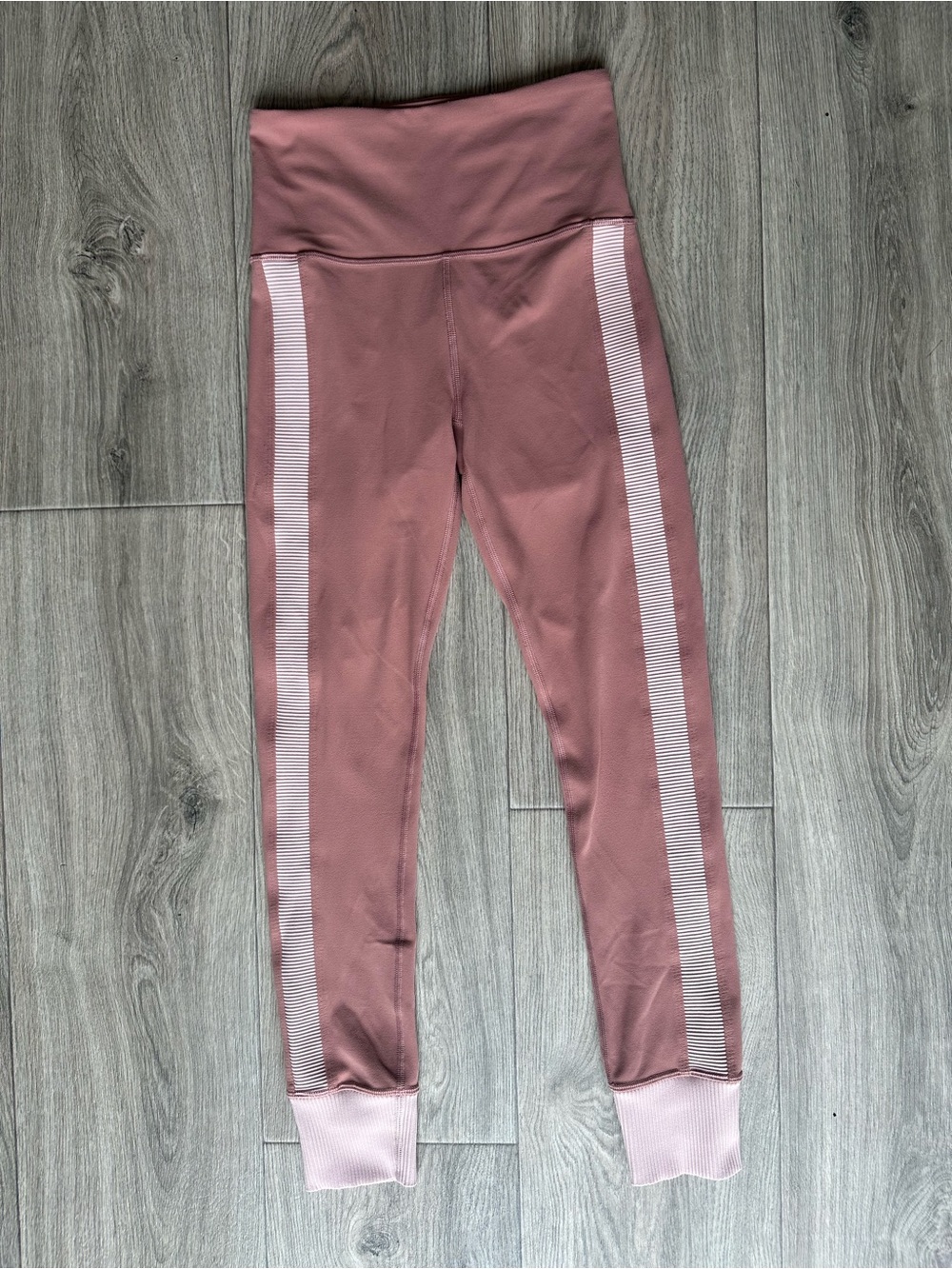 🌸Athleta Elation Rib 7/8 Leggings in Mauve size XXS🌸